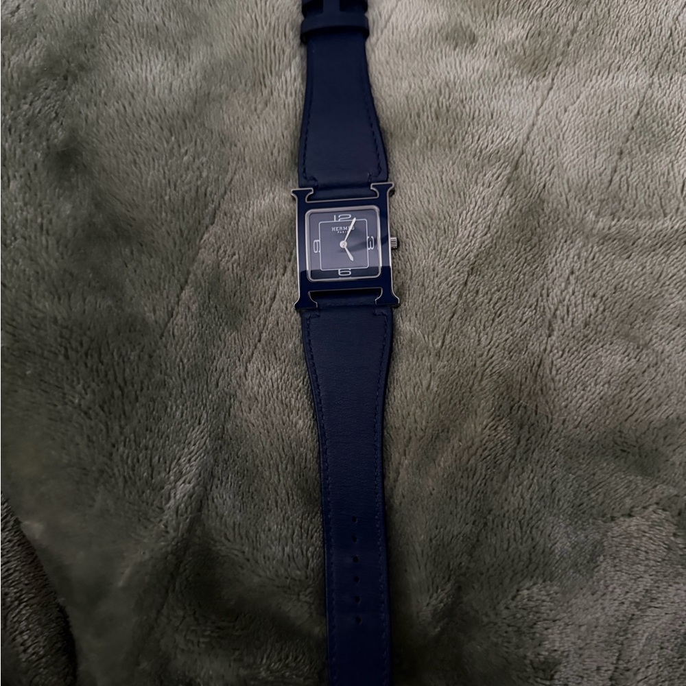 Hermès Navy Blue Leather Strap Square-Face Watch — Classic Luxury Timepiece